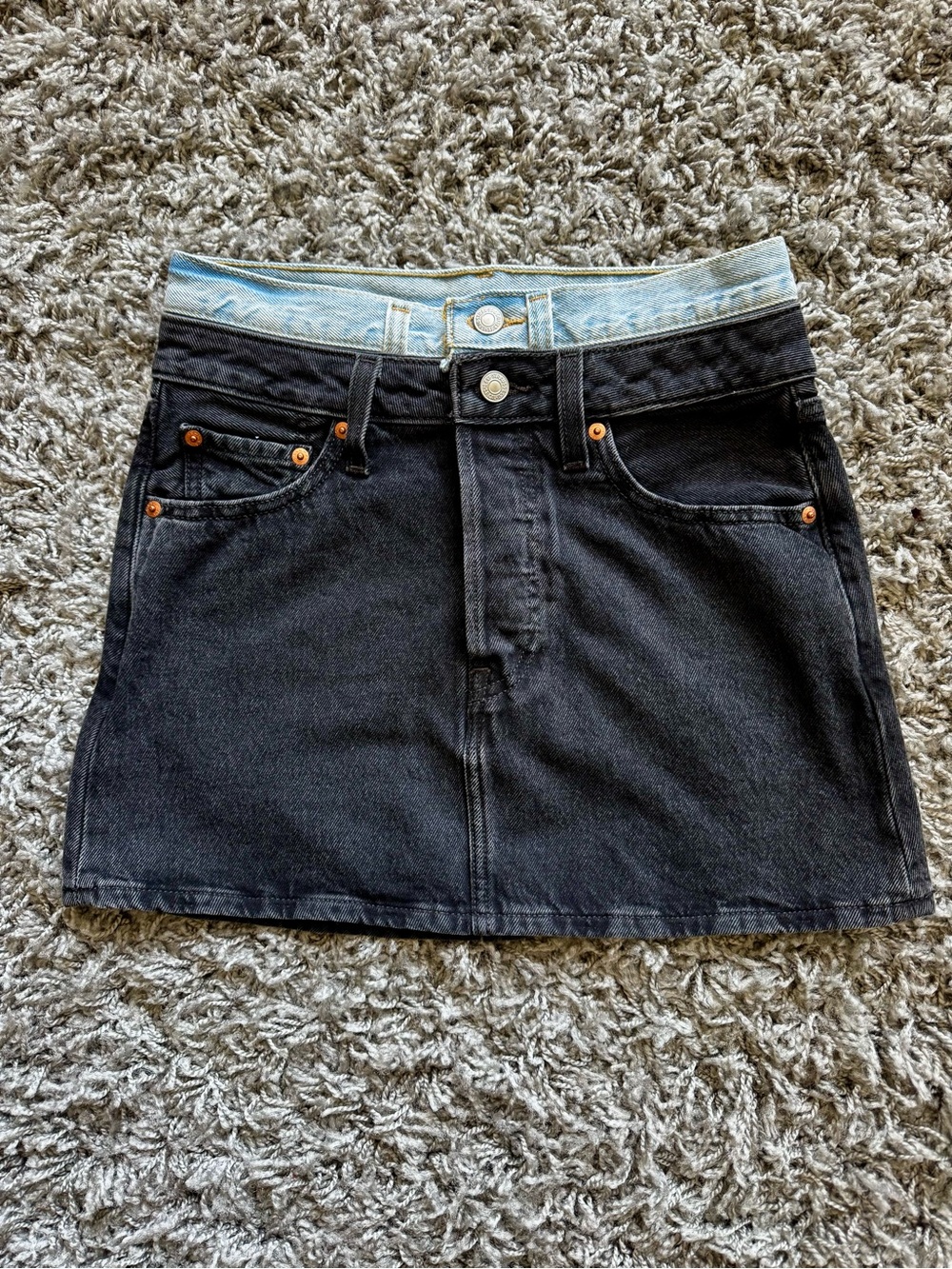 Levi’s Icon Mini Skirt with Double Waistband